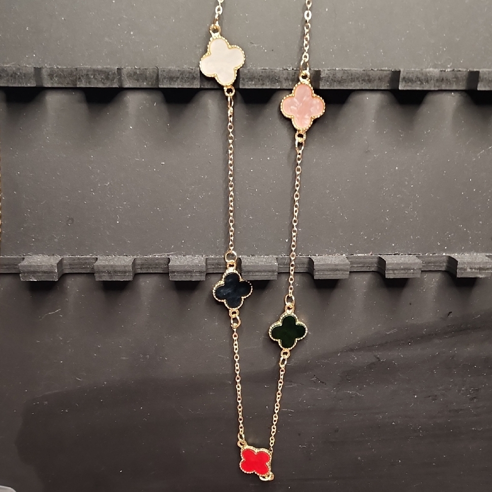 Elegant Multi-Color Clover Necklace